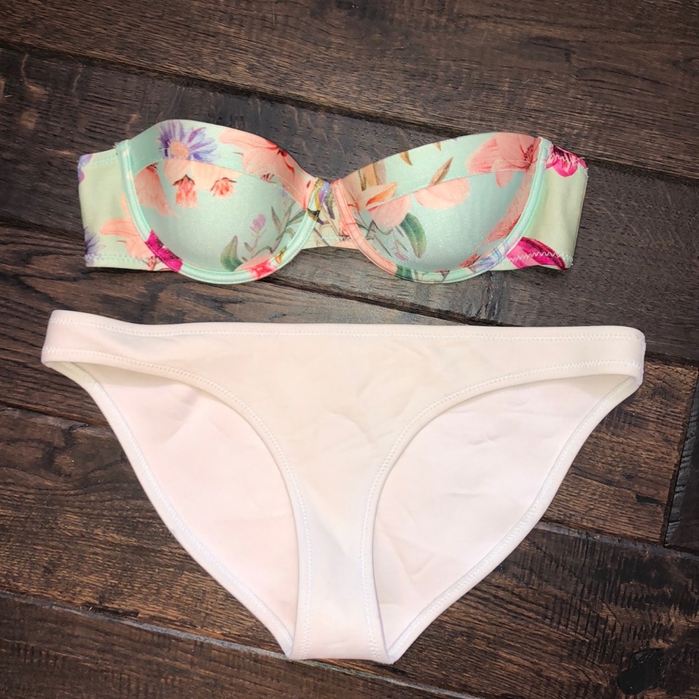 Triangl swimsuit